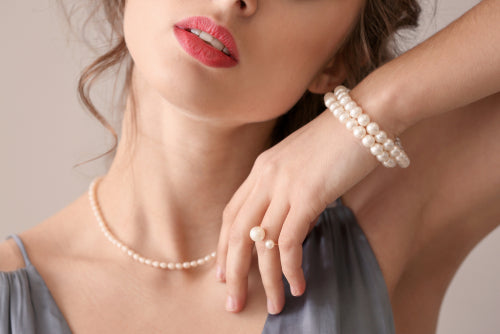 PEARLS: NEVER OUT OF STYLE