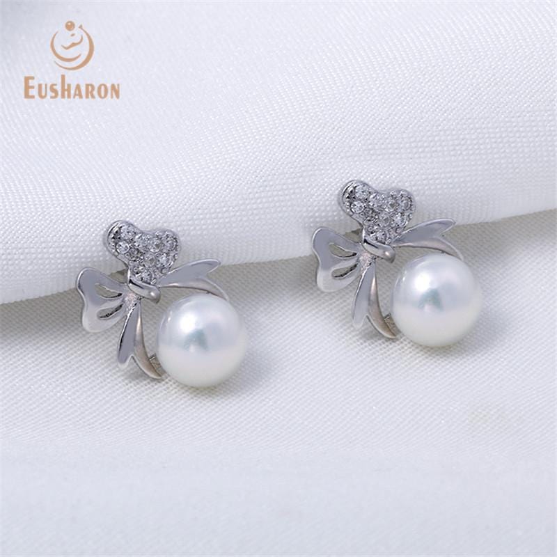  round white freshwater pearl earring