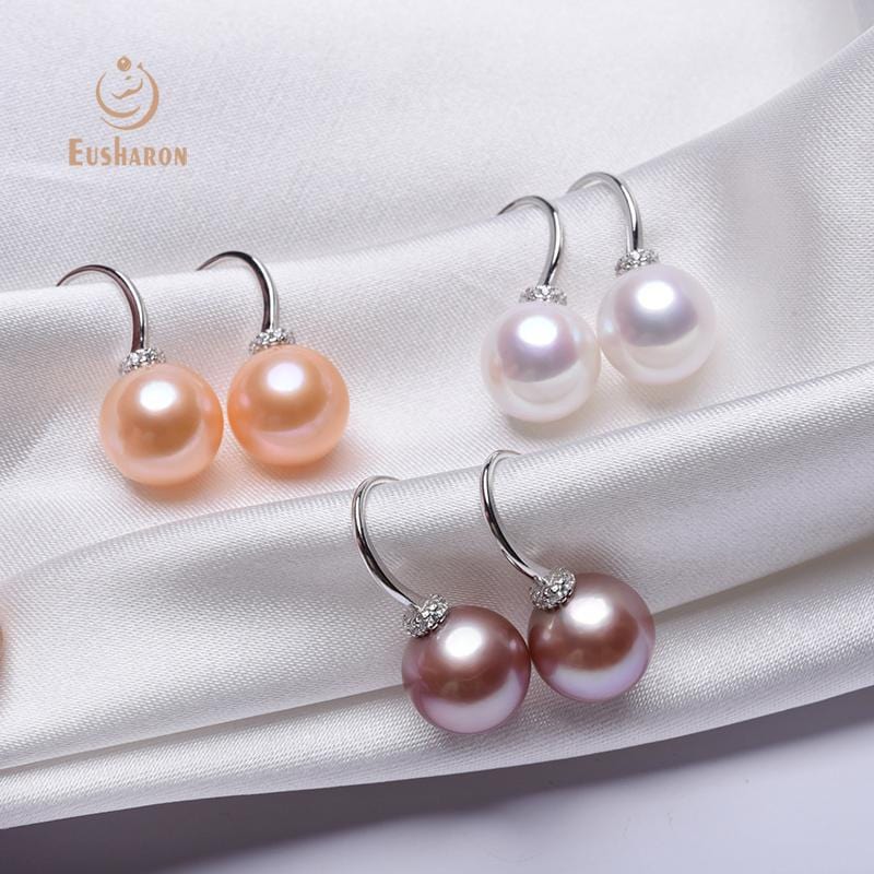 round_edison_pearl_hook_earrings
