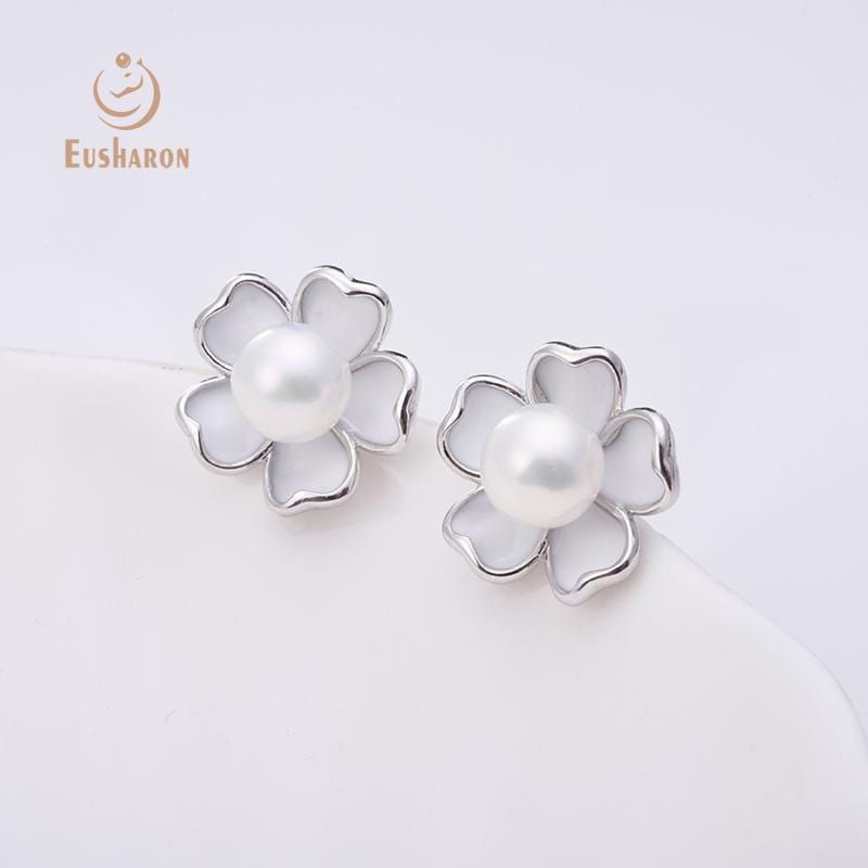 White Flower Freshwater Pearl Earring