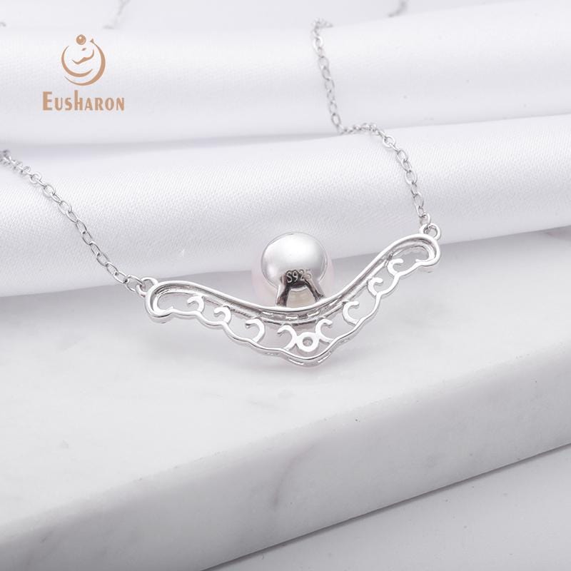 wing freshwater pearl pendant