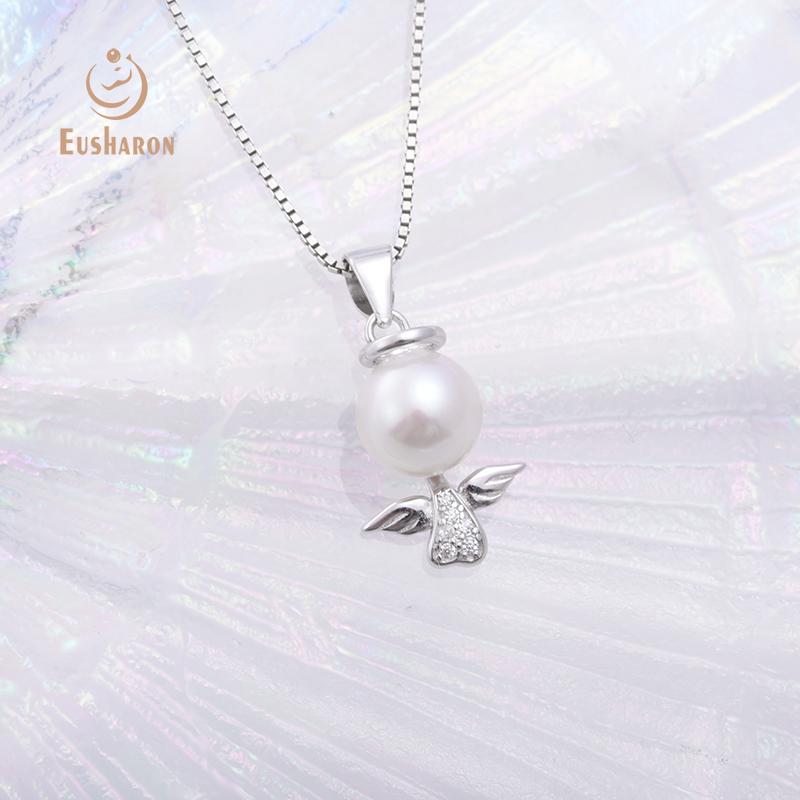 cultured freshwater pearl pendant