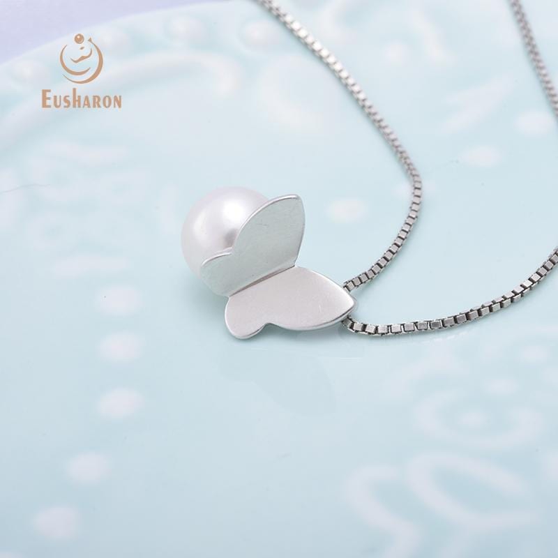 butterfly pearl pendant